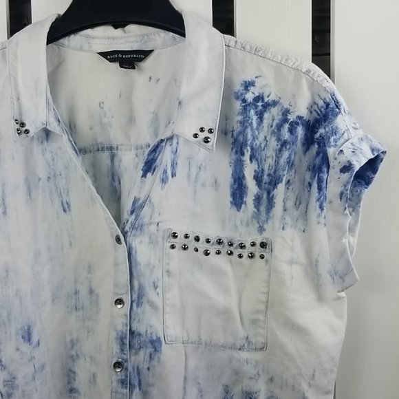Rock & Republic Button Up Acid Wash Tie Dye Rhinestone Top - Picture 2 of 3
